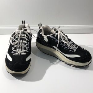 Skechers Shape-Ups Women’s Size 10